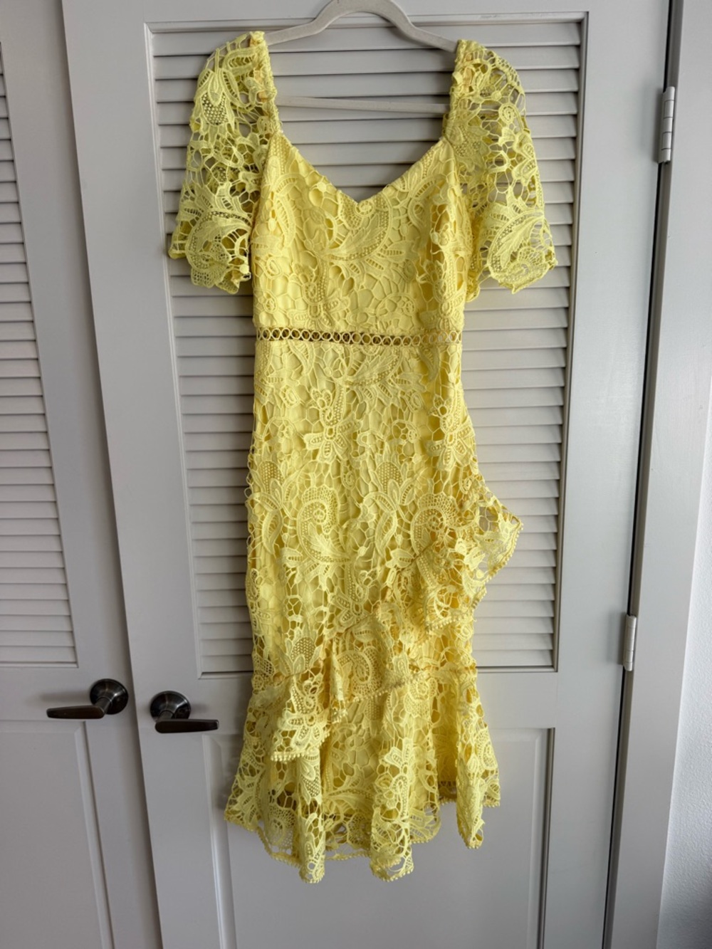 Lulu's Yellow Lace Flutter-Sleeve Midi Dress
